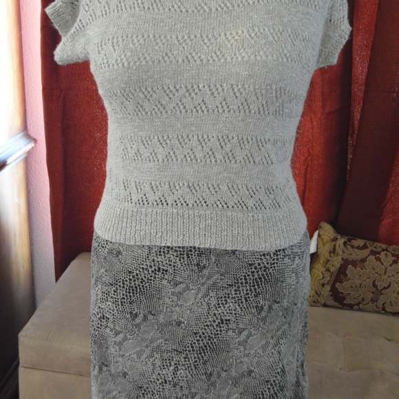 Hand Knitted Sweater - Large - Pale green/tan - Picture 2 of 8